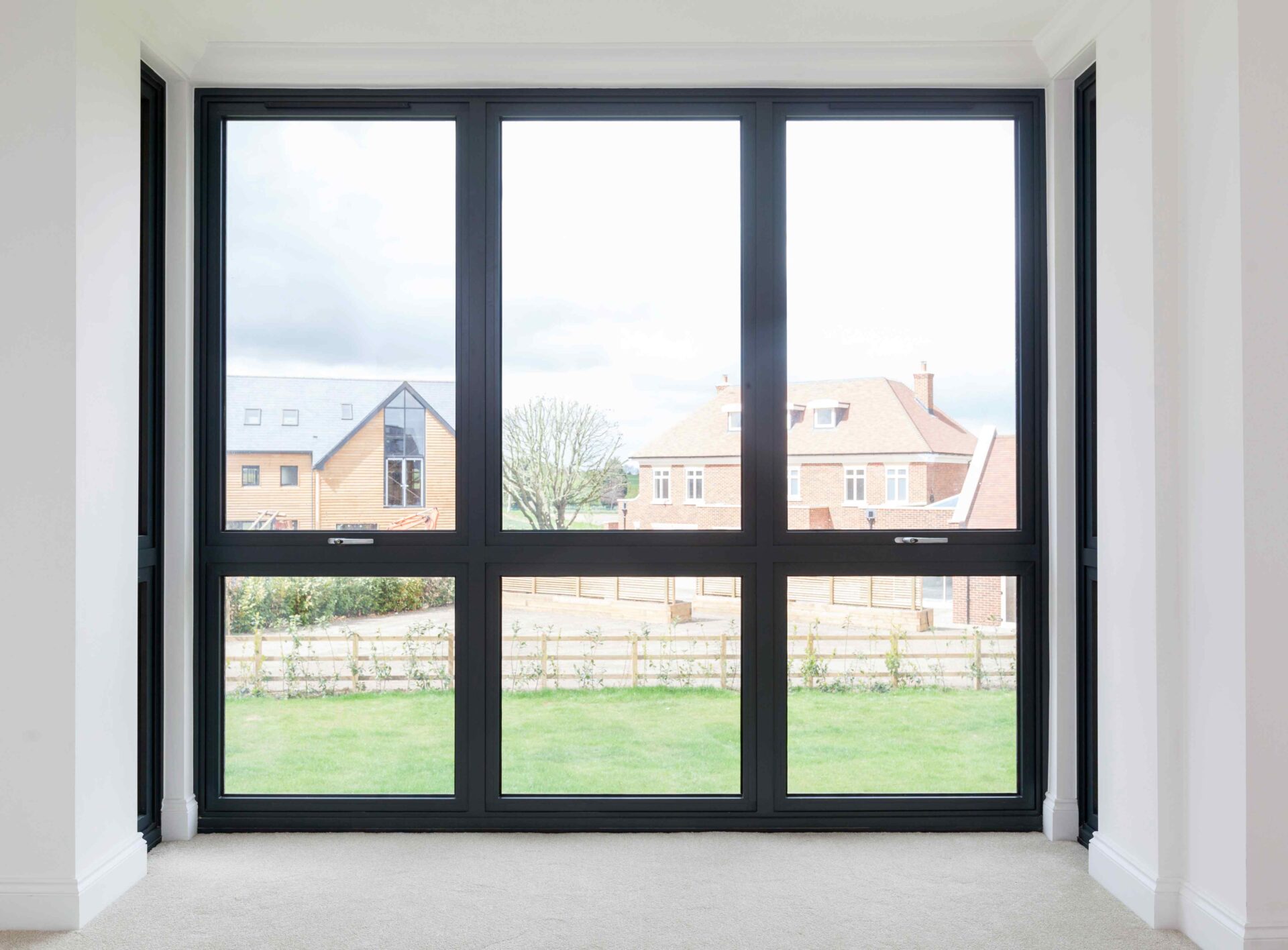 Smart aluminium windows